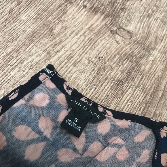 Ann Taylor Long Sleeve Floral Printed Blouse - Picture 4 of 5